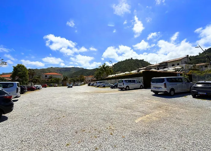 23 Nodi Skyline - With Free Parking 公寓