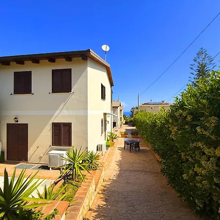 23 Nodi Skyline - With Free Parking Lejlighed *